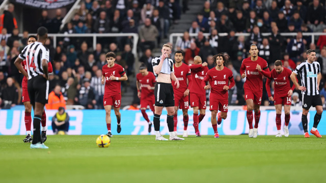 Newcastle từng có giai đoạn sa sút và tưởng như đã bị loại khỏi cuộc đua top 4