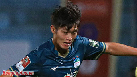 Quốc Việt đánh lừa thủ môn 7 năm kinh nghiệm ở V.League để ghi bàn