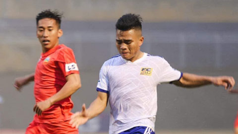 Vòng 1 giải hạng Nhất QG 2023: Người hùng U23 Việt Nam giúp Huế thắng ngược dòng