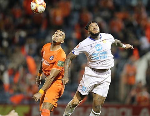 Tiền đạo Vinicius từng là người hùng của Nam Định khi ghi bàn thắng duy nhất cho đội nhà ở vòng 2