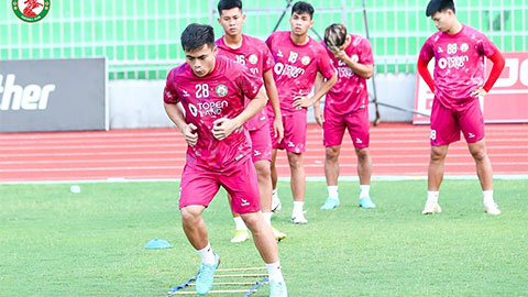 Bình Định ‘ăn vội, đi trễ’ chuẩn bị cho trận đấu với CLB TP.HCM