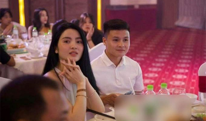 Chu Thanh Huyền, sinh năm 1994 tại Hà Nội được gọi là "bạn gái tin đồn" của Quang Hải. Cả hai được cho là bắt đầu hẹn hò từ tháng 4/2021...