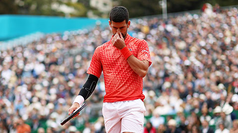 Novak Djokovic lần thứ 3 liên tiếp dừng bước trước tứ kết