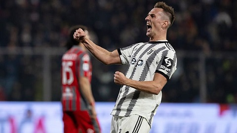 Arkadiusz Milik Juventus cần “họng súng” Milik