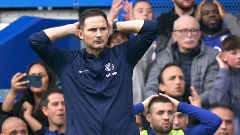 Lampard và Chelsea bị cổ động viên Brighton chế giễu