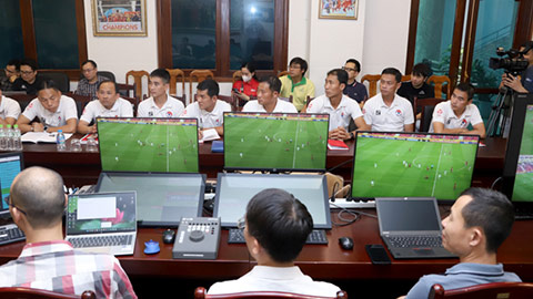 Trọng tài Việt Nam chuẩn bị áp dụng VAR vào trận đấu 90 phút