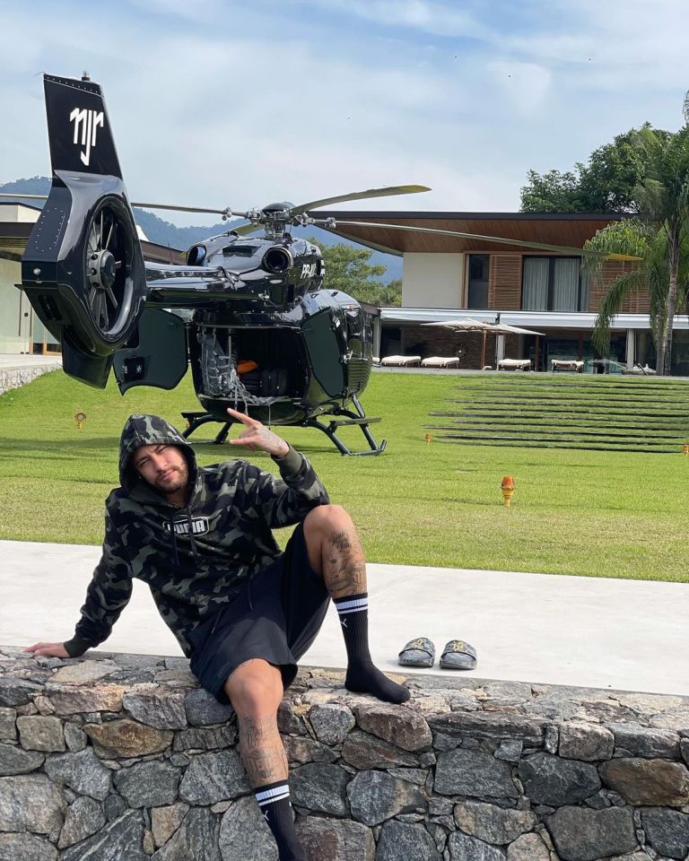 Chiếc trực thăng trị giá 10 triệu bảng của Neymar