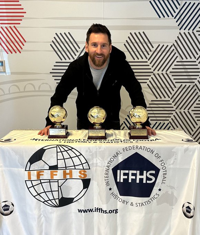 Messi giành 3 giải thưởng của IFFHS