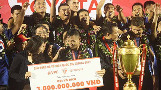 Quảng Nam từng giành chức vô địch V.League 2017 nhưng ba năm sau đó họ đã phải xuống hạng