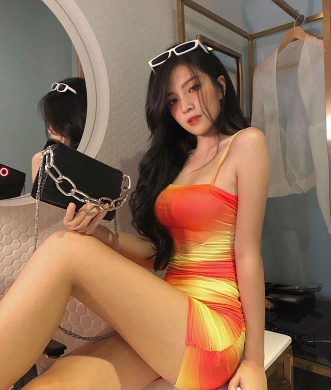 Trang tin Sharefie đã dành hẳn một bài viết về Thuỵ Hân. Cô được gọi là "hot girl đeo kính" khi ở thời điểm đó, Thuỵ Hân luôn gắn liền với cặp kính cận 