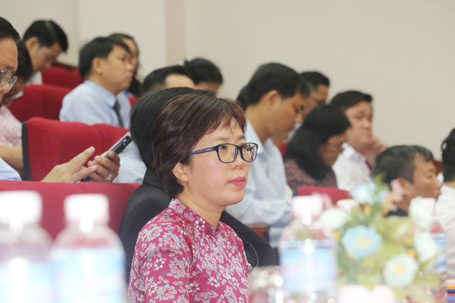 ThS. Hồ Đắc Hải Miên, Phó Giám đốc Trung tâm Kiểm định chất lượng giáo dục, ĐH Quốc Gia TP Hồ Chí Minh tại lễ công bố và trao giấy chứng nhận