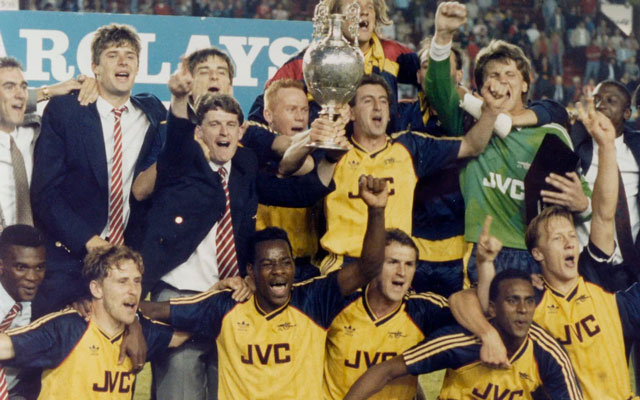 Arsenal giành danh hiệu vô địch mùa giải 1988/89 một cách kịch tính