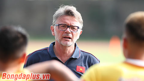Philippe Troussier được cựu trợ lý so sánh với Mourinho, Simeone