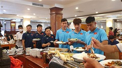 Cận cảnh bữa ăn 5 sao của U22 Việt Nam tại Campuchia