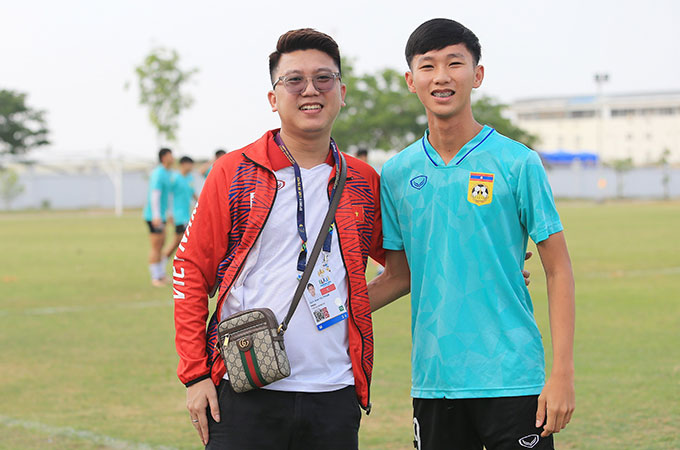 Tiền vệ 19 tuổi cũng có kỳ SEA Games thứ 2 trong sự nghiệp. Trước đó, anh từng đá đủ 4 trận trong màu áo của Lào ở SEA Games 31 tại Việt Nam 