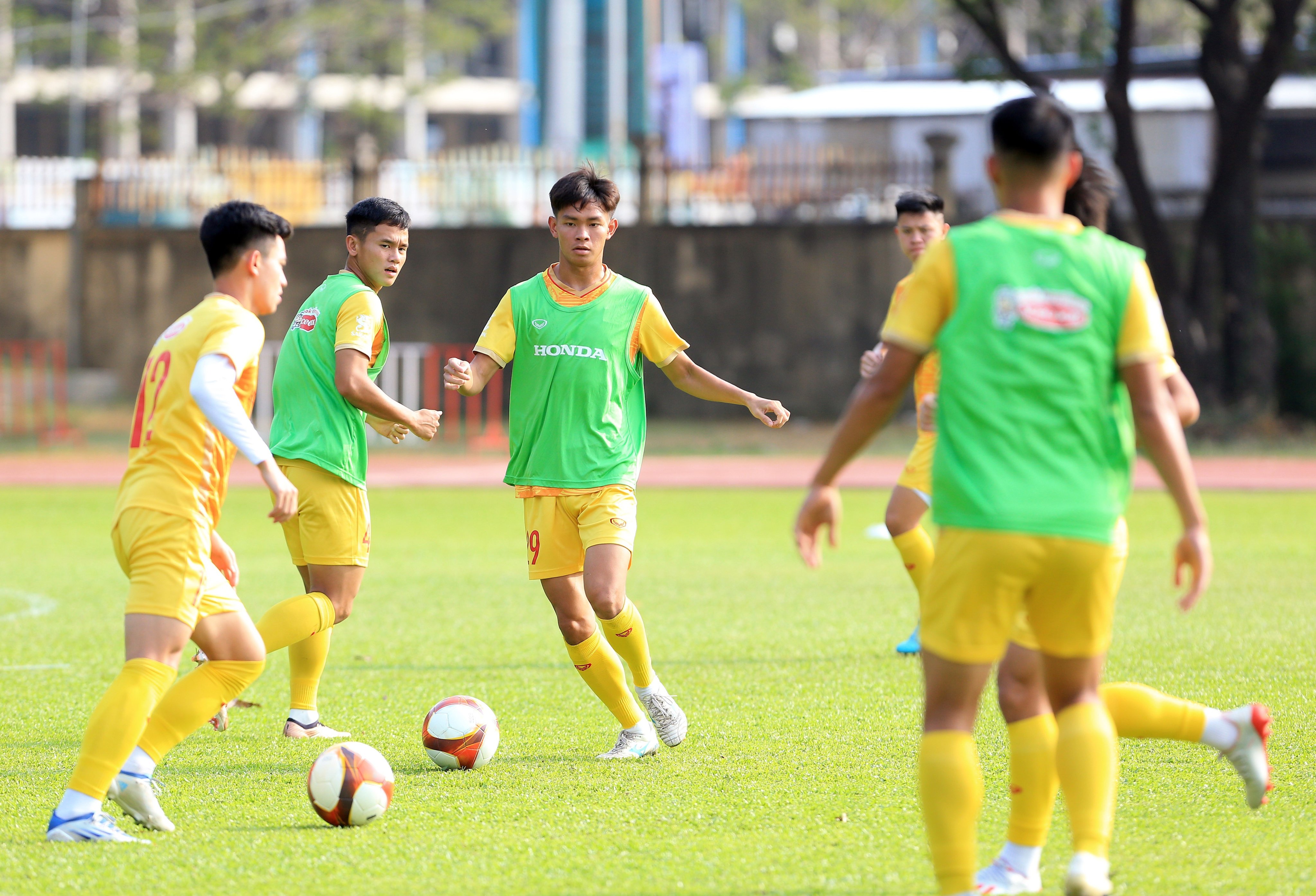 Bùi Vĩ Hào là một trong 4 cầu thủ bị gạch tên khỏi danh sách U22 Việt Nam dự SEA Games 2023 - Ảnh: Đức Cường 