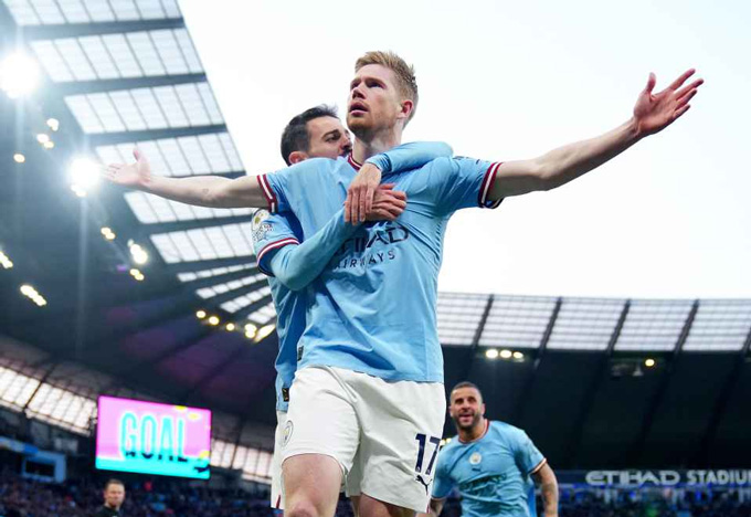 De Bruyne bất ngờ vắng mặt vì chấn thương