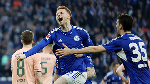 Schalke thắng ngược, đua trụ hạng thêm hấp dẫn