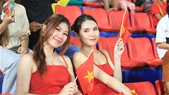 Những bóng hồng xinh đẹp Việt Nam 'đốt cháy' khán đài sân Prince