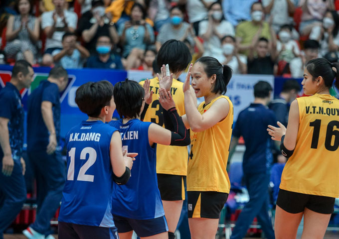 Bóng chuyền nữ Việt Nam xuất sắc giành ngôi vô địch châu Á ngay trên sân nhà ( Ảnh: AVC)