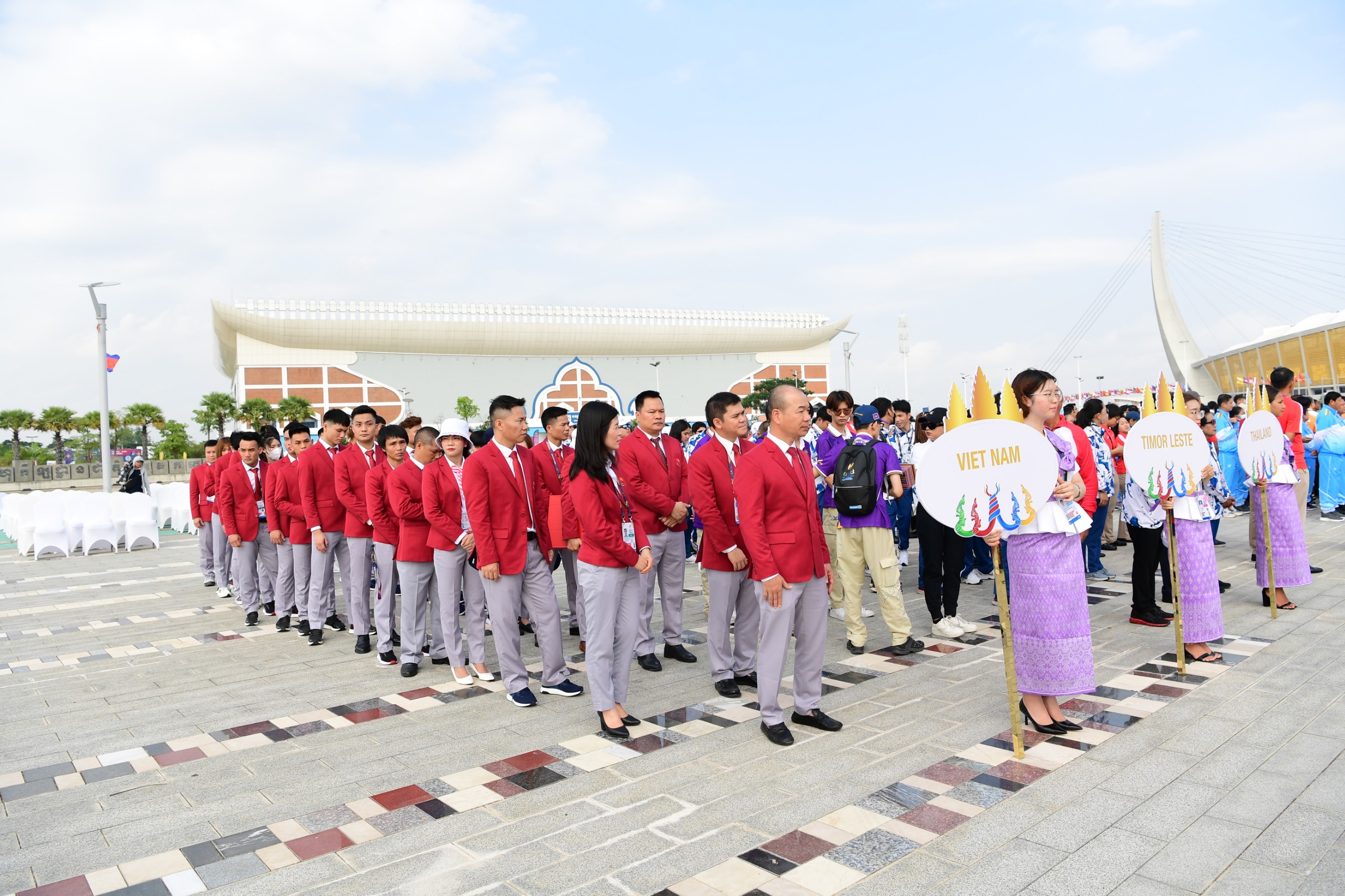 32 thành viên đoàn thể thao Việt Nam tham dự lễ thượng cờ SEA Games 2023