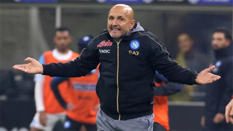 Spalletti rơi nước mắt trong ngày Napoli đăng quang