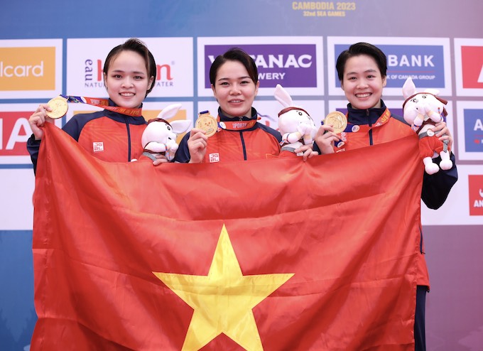 Các nữ võ sĩ karate là những người giành HCV đầu tiên cho đoàn thể thao Việt Nam. Ảnh: Đức Cường