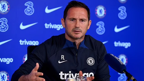 Lampard khuyên fan Chelsea nên chấp nhận vị trí ngoài top 8
