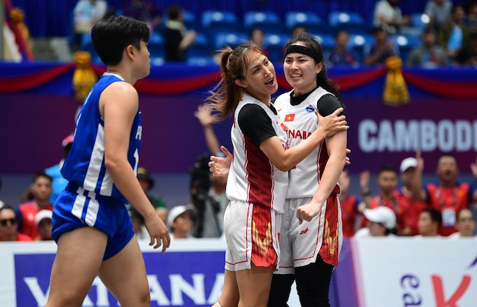 Các cô gái bóng rổ đã có trận đấu rất ấn tượng trước Philippines. Ảnh: Đức Cường