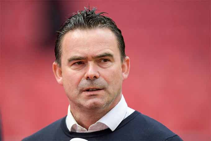 Overmars thừa nhận là người cuồng công việc