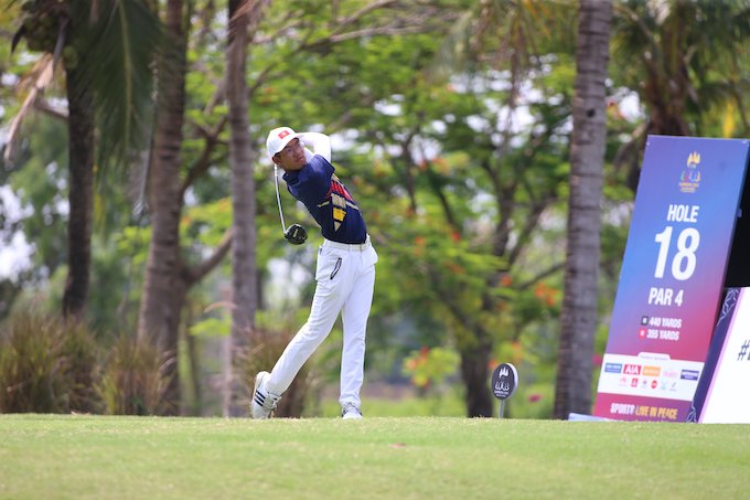 tuyển thủ trẻ Lê Khánh Hưng giành HCV cho golf Việt Nam. Ảnh: Đức Cường