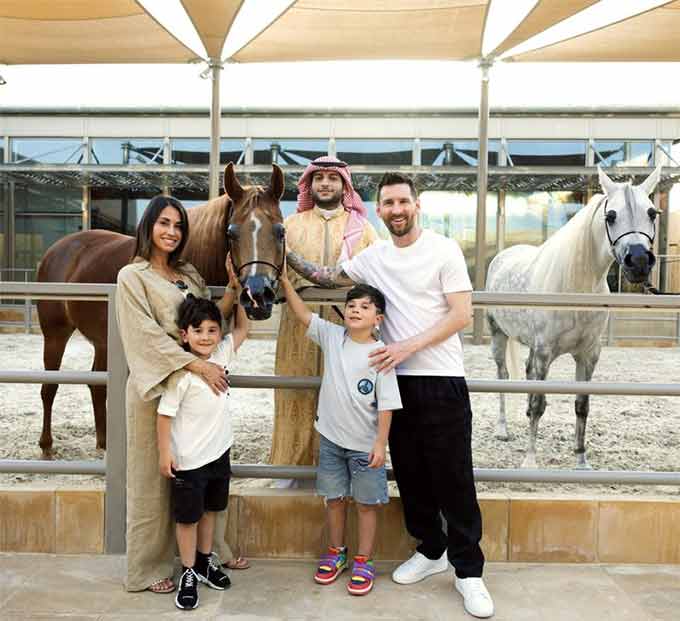 Messi's family is very comfortable during their visit to Saudi Arabia