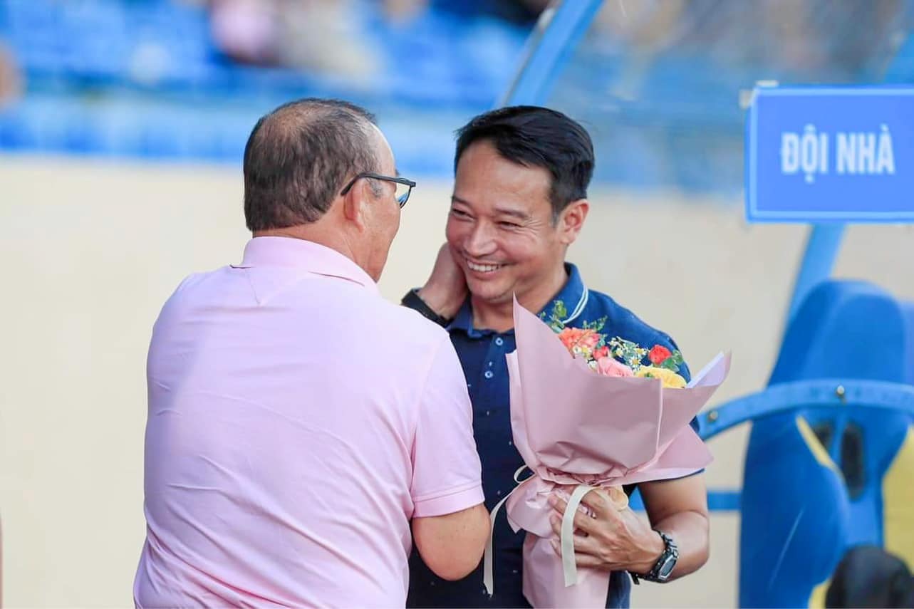 HLV Vũ Hồng Việt tin tưởng ông Philippe Troussier sẽ giúp bóng đá Việt Nam tốt hơn trong tương lai.