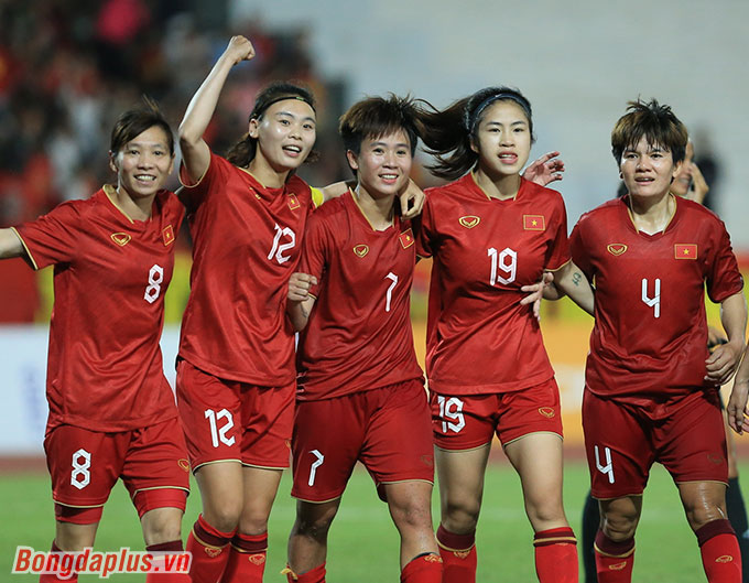 Huỳnh Như và các cầu thủ nữ Việt Nam đã có bước chạy đà thuận lợi hướng tới VCK World Cup nữ 2023 tại New Zealand vào tháng 7 tới 