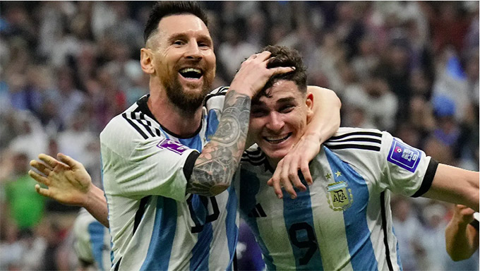 Tỏa sáng cùng Messi tại World Cup 2022 cũng không giúp Alvarez có chỗ đứng trong đội hình của Pep