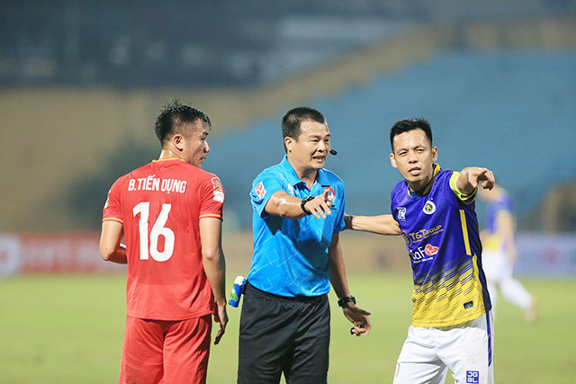 Mất tiền đạo Văn Quyết là tổn thất rất lớn của Hà Nội FC - Ảnh: Minh Tuấn