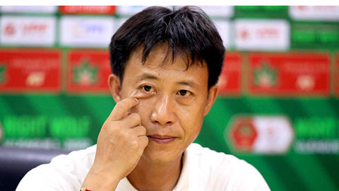 HLV Nguyễn Thành Công (HL Hà Tĩnh): “Thời tiết nóng bức đã ảnh hưởng nhiều đến cầu thủ”