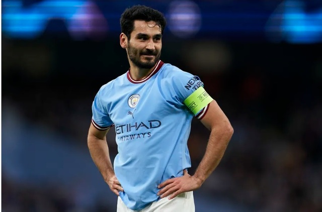 Gundogan nhiều khả năng sẽ "quay xe" với Barca để ở lại Man City.