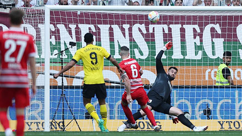 Dortmund tiến gần chức vô địch Bundesliga sau 11 năm chờ đợi