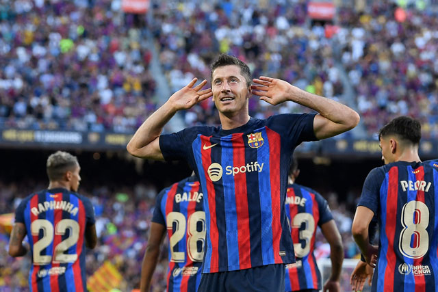Lewandowski có mùa giải bùng nổ trong màu áo Barca