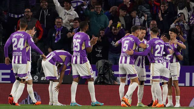 Trong nỗ lực trụ hạng ở La Liga 2022/23, Valladolid vừa đánh bại tân vương Barca với tỷ số 3-1