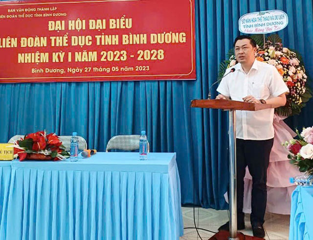 Ông Cao Văn Chóng-PGĐ Sở Văn hóa, Thể thao và Du lịch tỉnh Bình Dương phát biểu chỉ đạo tại Đại hội