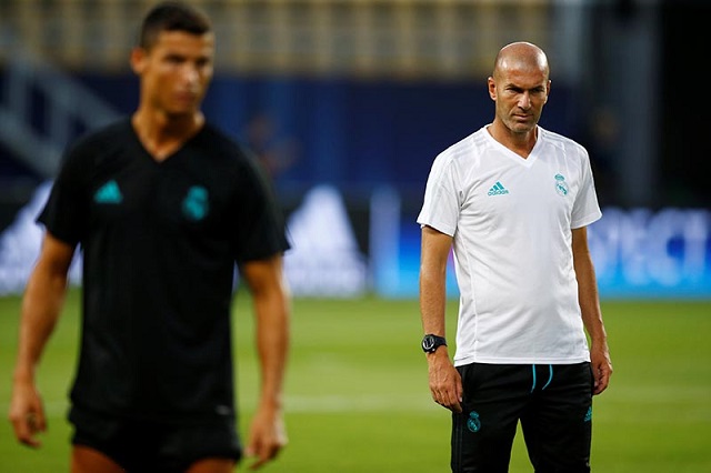 Zidane từ chối cơ hội tái ngộ học trò cũ Ronaldo tại Al Nassr