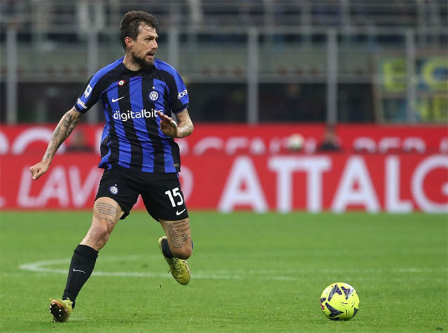 Acerbi đang là cầu thủ không thể thiếu ở hàng thủ Inter