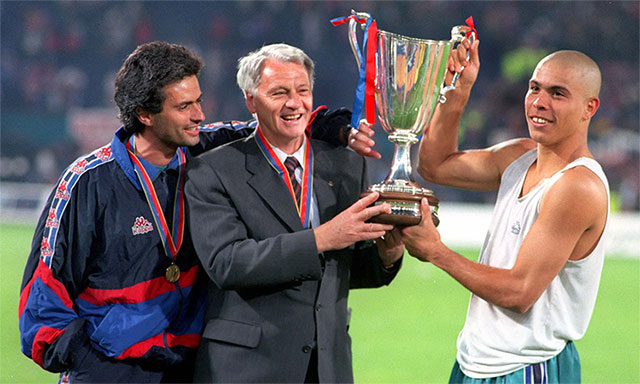 Mourinho ngưỡng mộ Ronaldo từ thời ở Barca