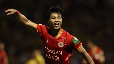 Văn Thanh: 'Không chỉ Công an Hà Nội, mọi đội V.League đều muốn Quang Hải' 