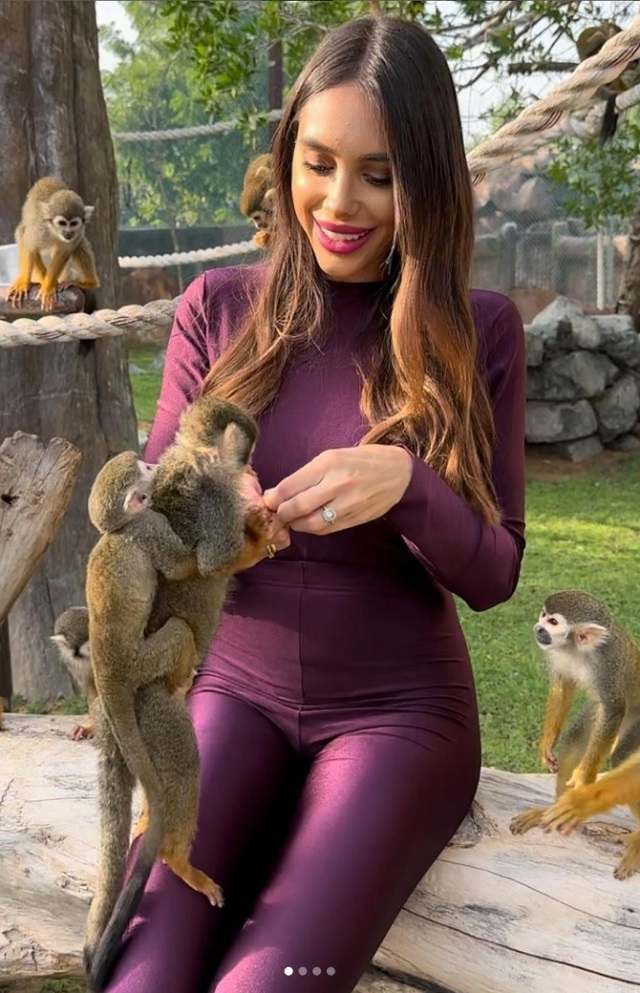 Giulia tận hưởng chuyến đi đến sở thú
