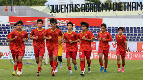 HLV Hoàng Anh Tuấn mang 'cây sào' 1m91 cùng U17 Việt Nam tham dự VCK U17 châu Á 2023