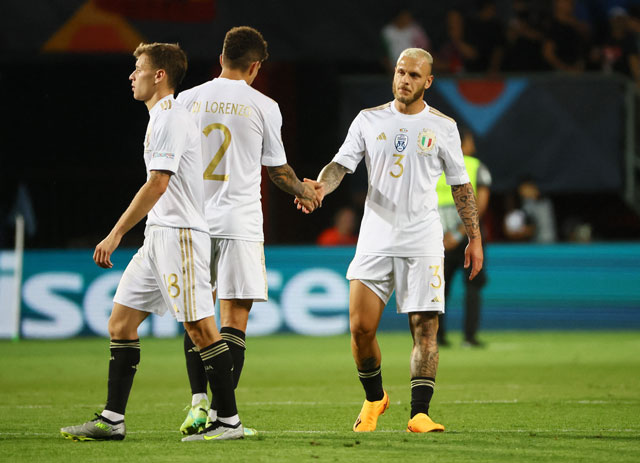 Nỗi thất vọng của các cầu thủ Italia sau khi thua Tây Ban Nha 1-2 tại bán kết Nations League 