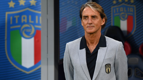 HLV Mancini cam kết gắn bó lâu dài với ĐT Italia